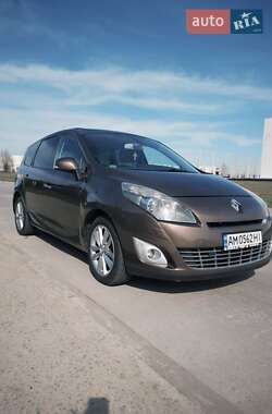 Минивэн Renault Megane Scenic 2010 в Коростене