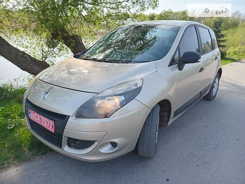 Минивэн Renault Megane Scenic 2009 в Кременце