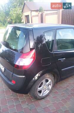 Минивэн Renault Megane Scenic 2004 в 