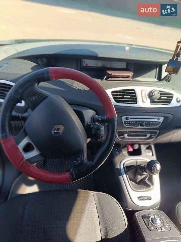 Мінівен Renault Megane Scenic 2010 в Борисполі
