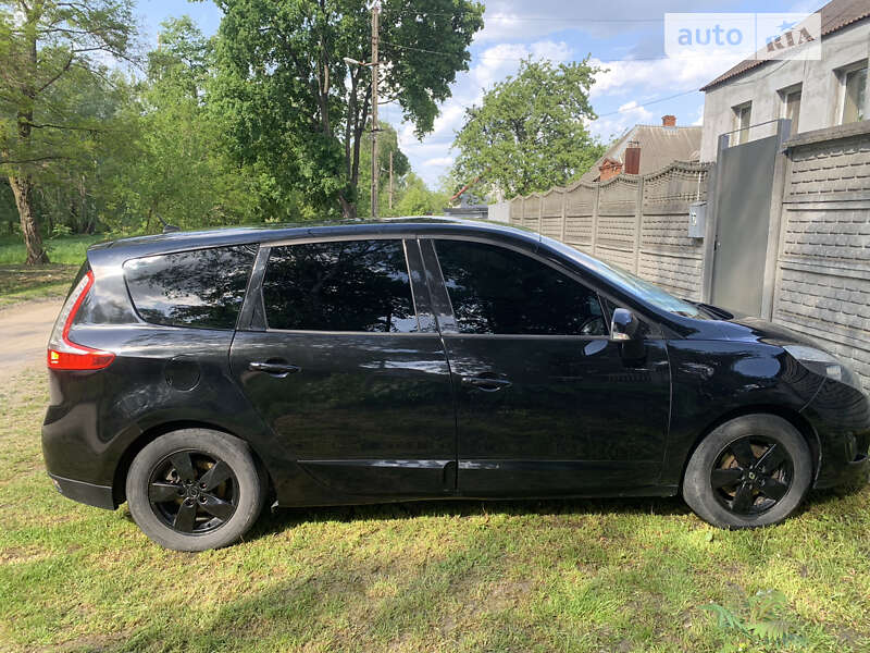 Мінівен Renault Megane Scenic 2010 в Сумах