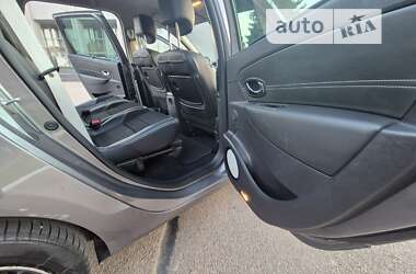 Минивэн Renault Megane Scenic 2015 в 