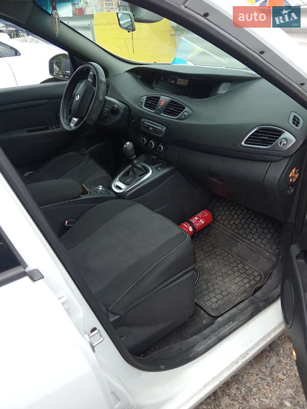 Минивэн Renault Megane Scenic 2011 в Черновцах