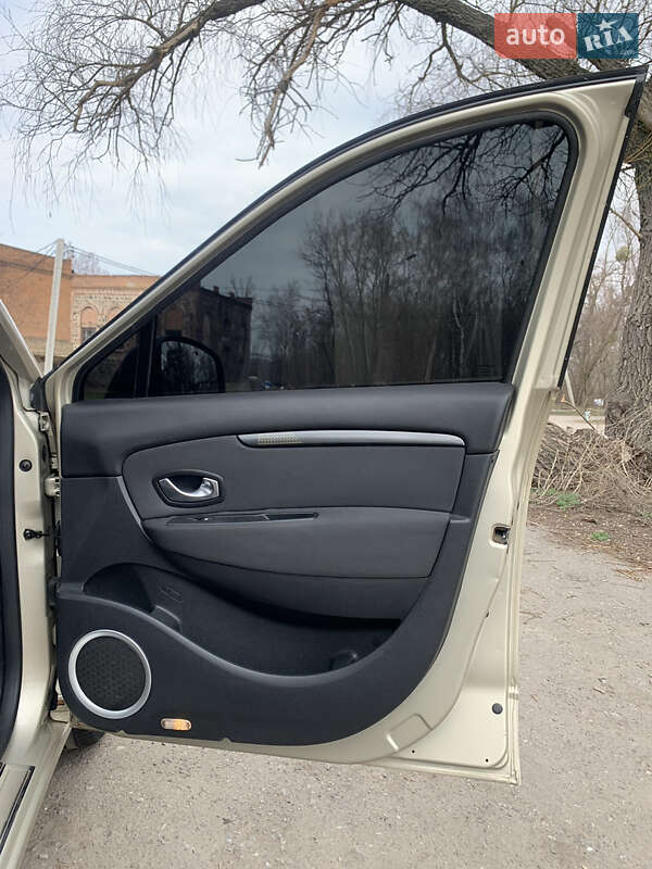 Минивэн Renault Megane Scenic 2009 в Виннице
