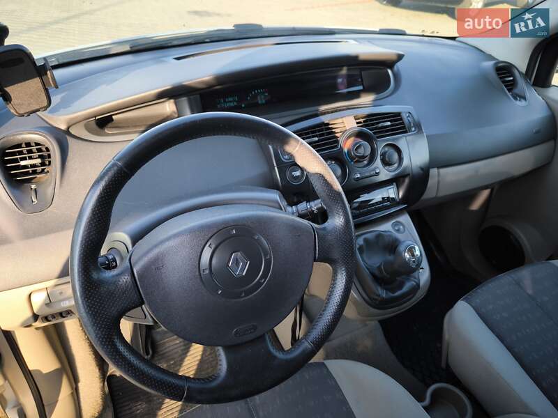 Минивэн Renault Megane Scenic 2003 в Луцке