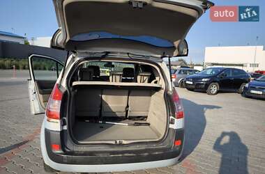 Минивэн Renault Megane Scenic 2003 в 