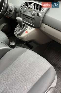 Минивэн Renault Megane Scenic 2006 в 