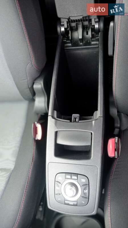 Минивэн Renault Megane Scenic 2016 в Тернополе фото 22 Минивэн Renault Megane Scenic 2016 в Тернополе