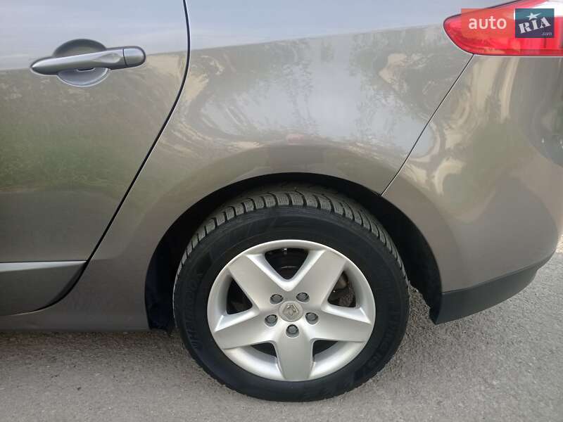 Минивэн Renault Megane Scenic 2016 в Тернополе фото 34 Минивэн Renault Megane Scenic 2016 в Тернополе