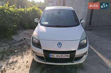 Минивэн Renault Megane Scenic 2011 в 