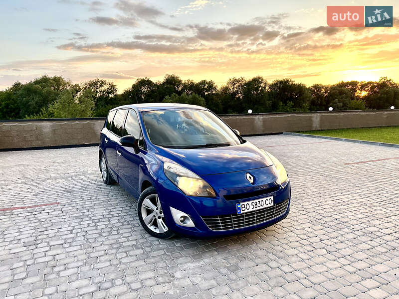 Renault Megane Scenic 2011