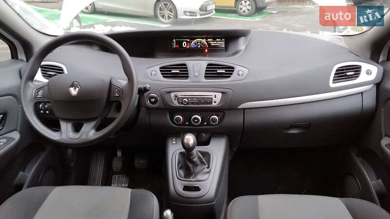 Мінівен Renault Megane Scenic 2016 в Києві