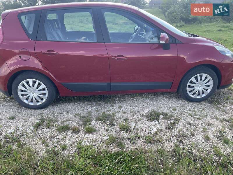 Минивэн Renault Megane Scenic 2010 в Збараже