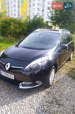 Минивэн Renault Megane Scenic 2015 в 