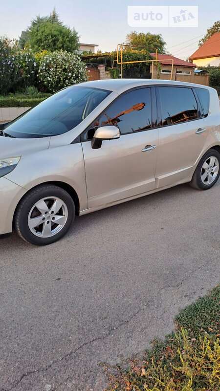 Мінівен Renault Megane Scenic 2010 в Одесі