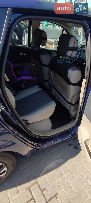 Мінівен Renault Megane Scenic 2004 в Житомирі