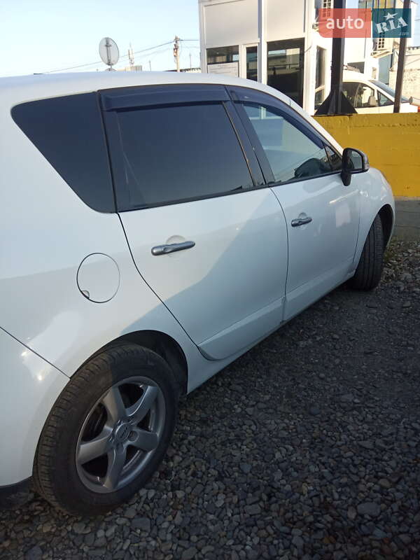 Минивэн Renault Megane Scenic 2011 в Черновцах