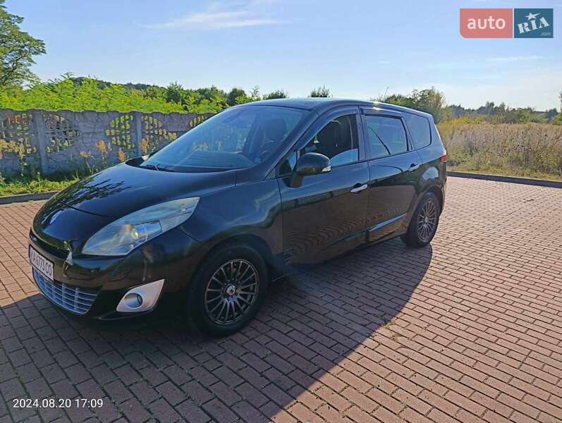 Минивэн Renault Megane Scenic 2011 в Киеве