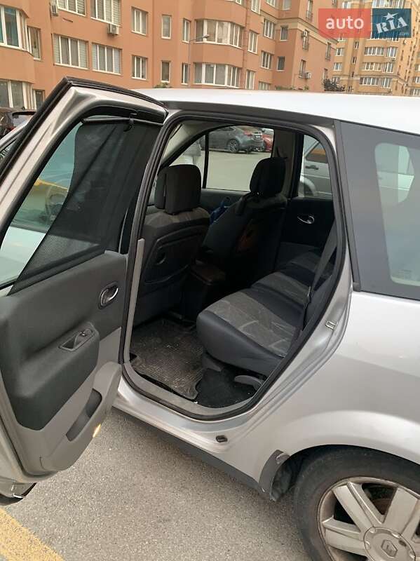 Минивэн Renault Megane Scenic 2005 в Киеве
