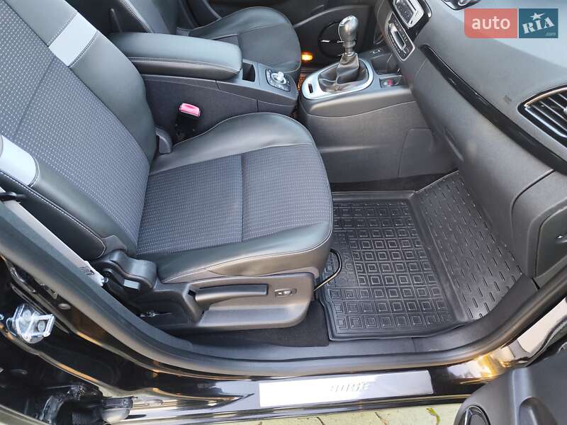 Минивэн Renault Megane Scenic 2013 в Дубно фото 44 Минивэн Renault Megane Scenic 2013 в Дубно