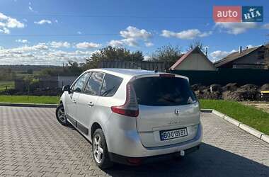 Минивэн Renault Megane Scenic 2010 в Шумске