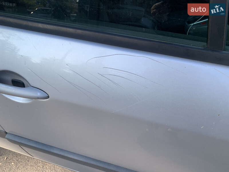 Минивэн Renault Megane Scenic 2005 в Киеве