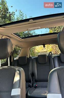 Минивэн Renault Megane Scenic 2012 в 