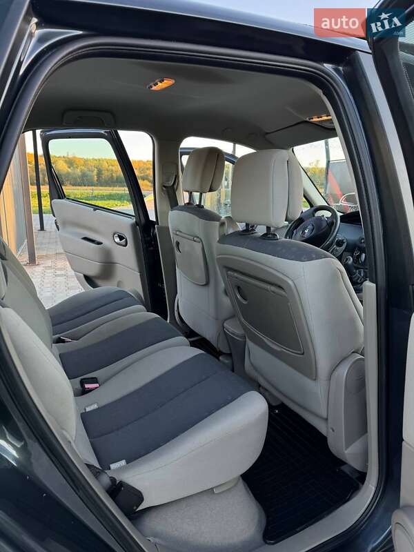 Минивэн Renault Megane Scenic 2006 в Черновцах