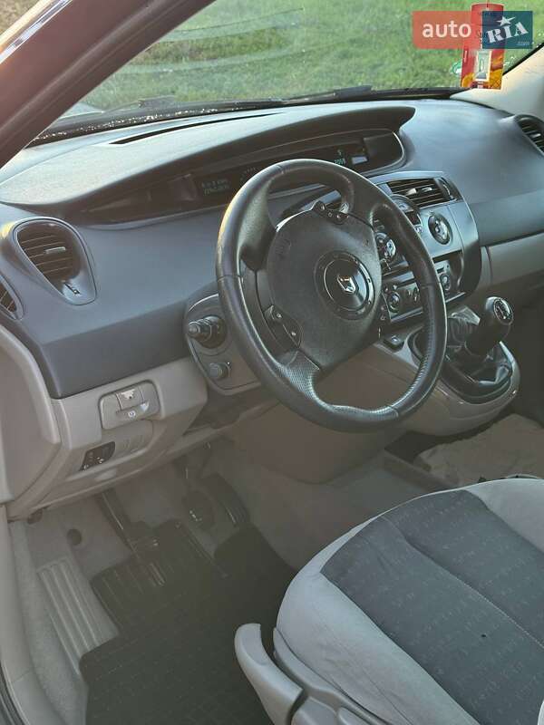 Минивэн Renault Megane Scenic 2006 в Черновцах