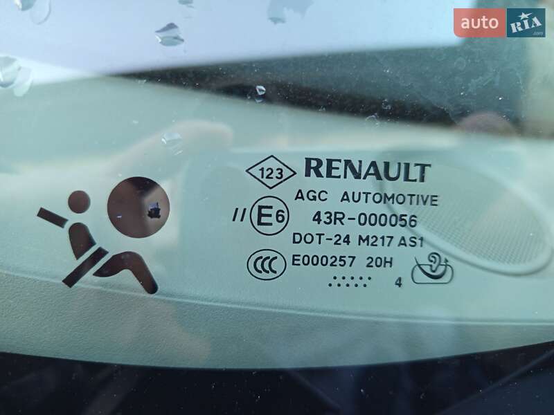 Минивэн Renault Megane Scenic 2014 в Теофиполе