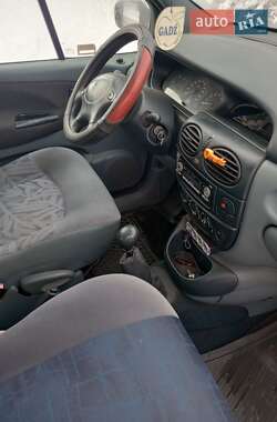 Минивэн Renault Megane Scenic 1998 в 