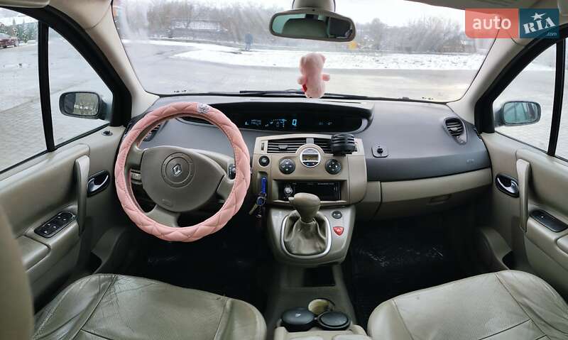 Минивэн Renault Megane Scenic 2003 в Казатине