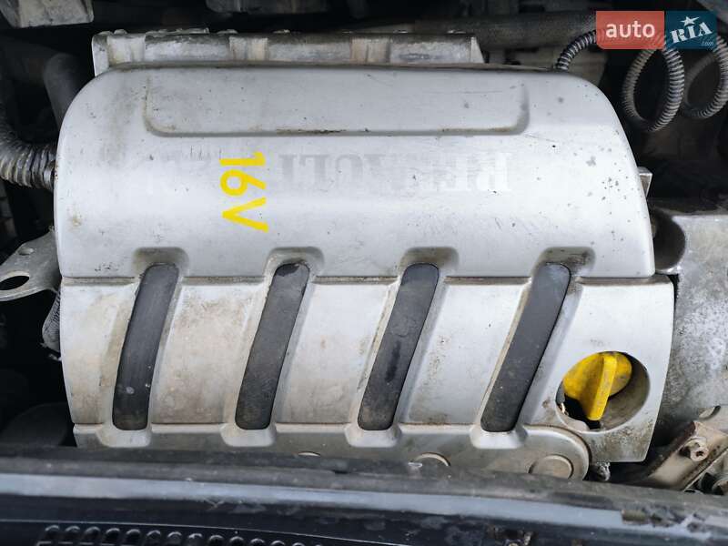 Минивэн Renault Megane Scenic 2003 в Казатине