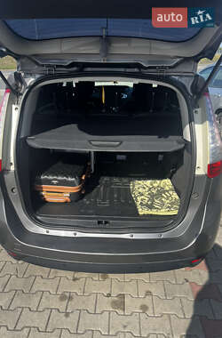Минивэн Renault Megane Scenic 2009 в 