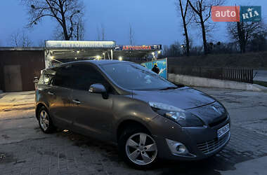 Минивэн Renault Megane Scenic 2009 в 