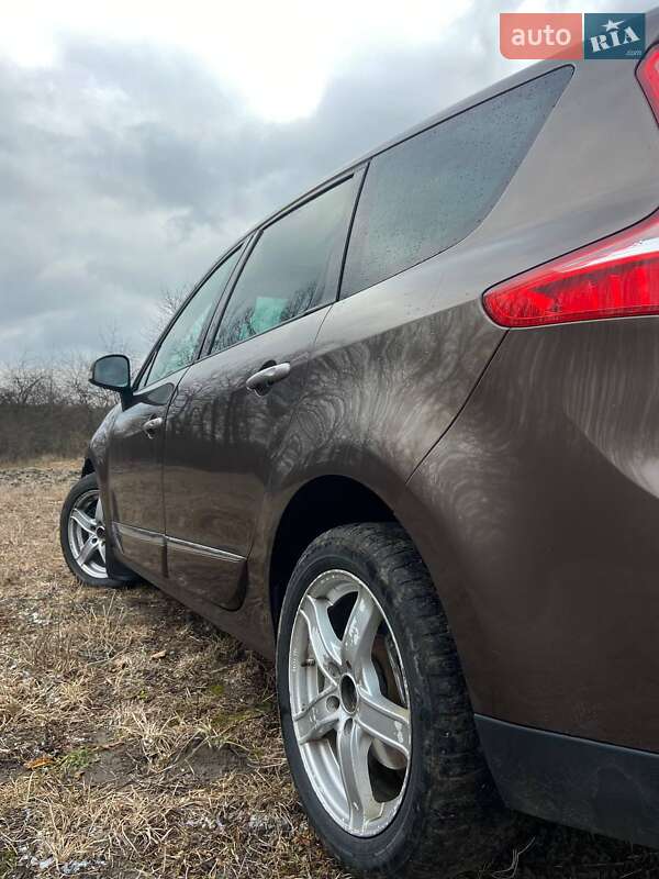Мінівен Renault Megane Scenic 2010 в Буську