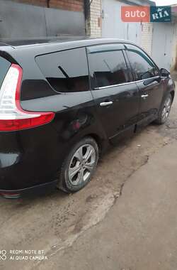 Минивэн Renault Megane Scenic 2010 в Сумах