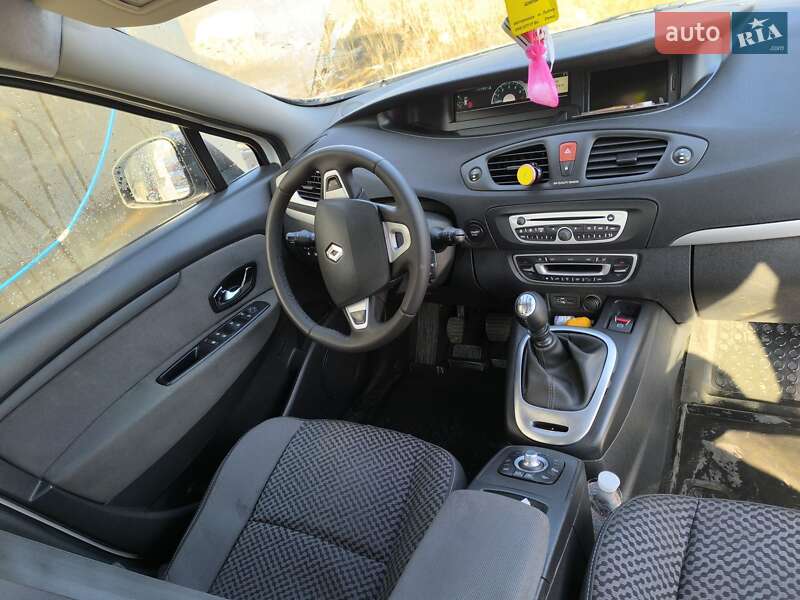Минивэн Renault Megane Scenic 2011 в Лохвице