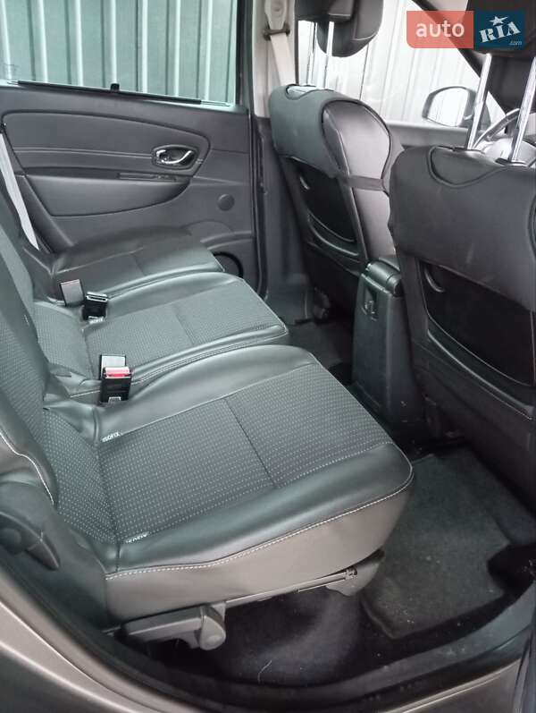 Минивэн Renault Megane Scenic 2013 в Вышгороде