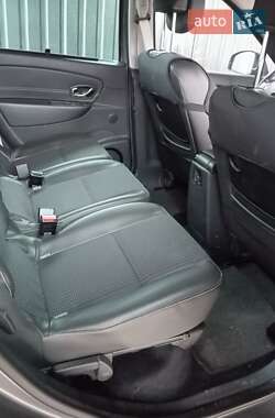 Минивэн Renault Megane Scenic 2013 в 