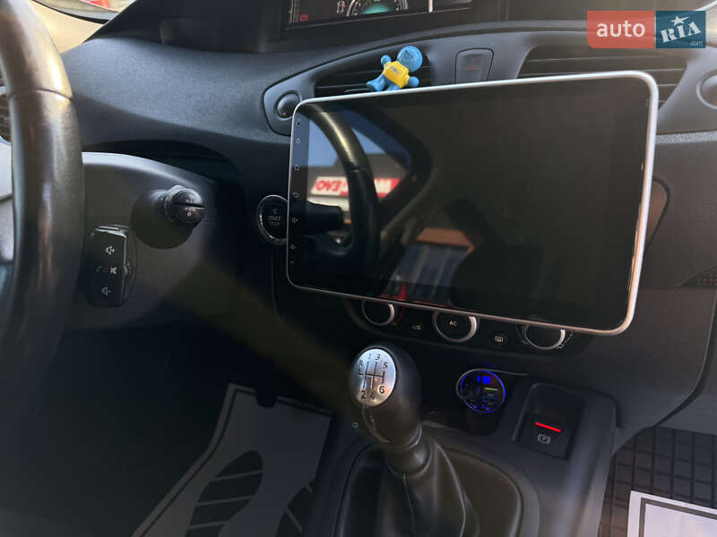 Минивэн Renault Megane Scenic 2013 в Ивано-Франковске фото 5 Минивэн Renault Megane Scenic 2013 в Ивано-Франковске