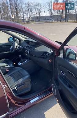 Минивэн Renault Megane Scenic 2012 в 