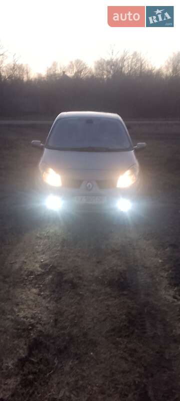 Минивэн Renault Megane Scenic 2004 в Харькове