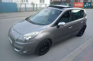 Мінівен Renault Megane Scenic 2011 в 