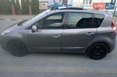 Мінівен Renault Megane Scenic 2011 в 
