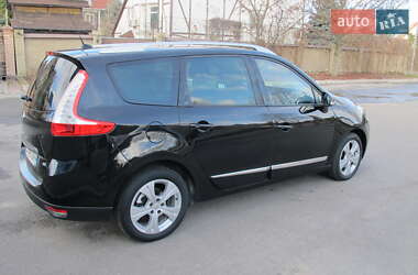 Минивэн Renault Megane Scenic 2013 в 
