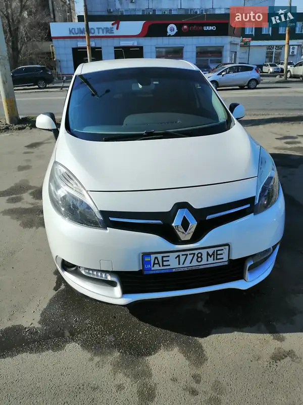 Renault Megane Scenic 2013