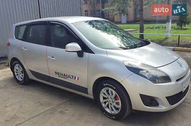 Мінівен Renault Megane Scenic 2009 в 