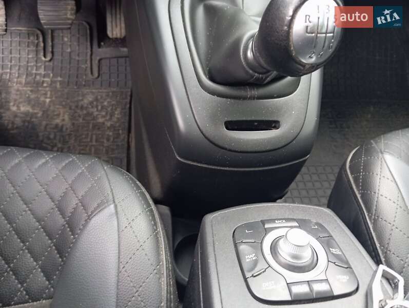 Минивэн Renault Megane Scenic 2010 в Полтаве