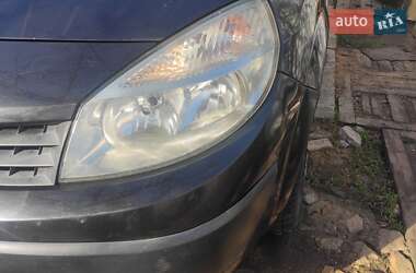 Минивэн Renault Megane Scenic 2004 в 